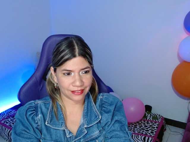hot-sexy-bunny live cam on BongaCams