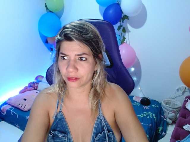 hot-sexy-bunny live cam on BongaCams