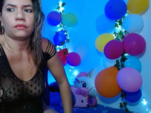 hot-sexy-bunny live cam preview