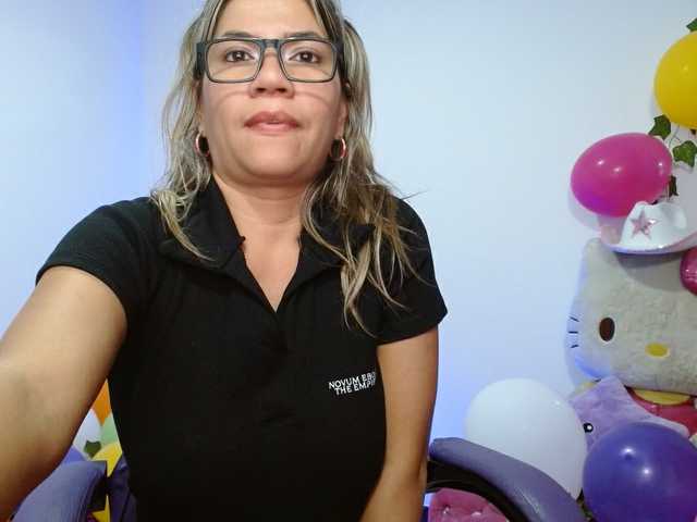 hot-sexy-bunny live cam on BongaCams