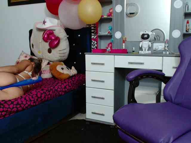 hot-sexy-bunny webcam