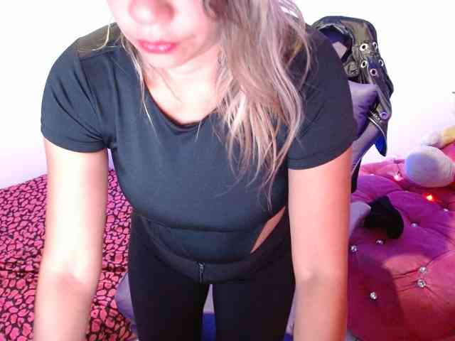 hot-sexy-bunny webcam