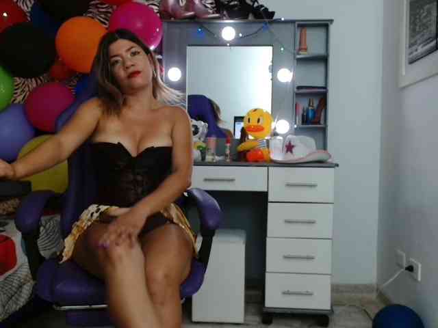 hot-sexy-bunny webcam