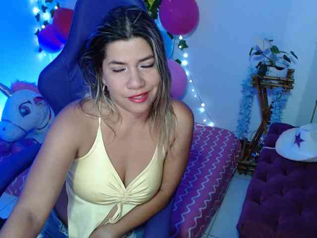hot-sexy-bunny webcam