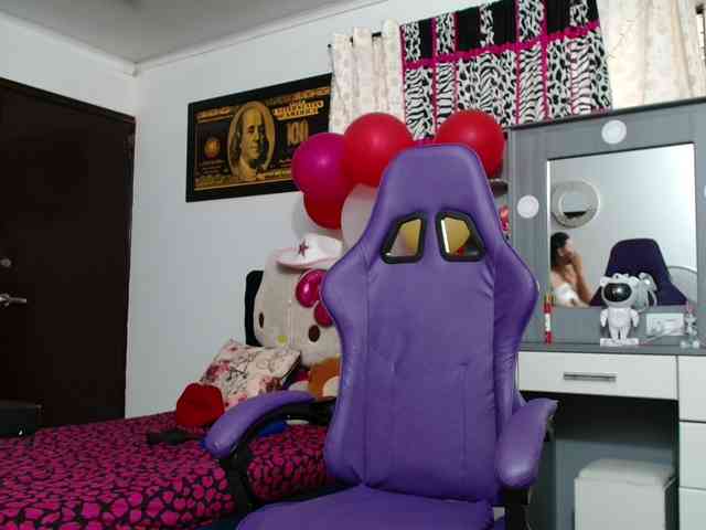 hot-sexy-bunny webcam