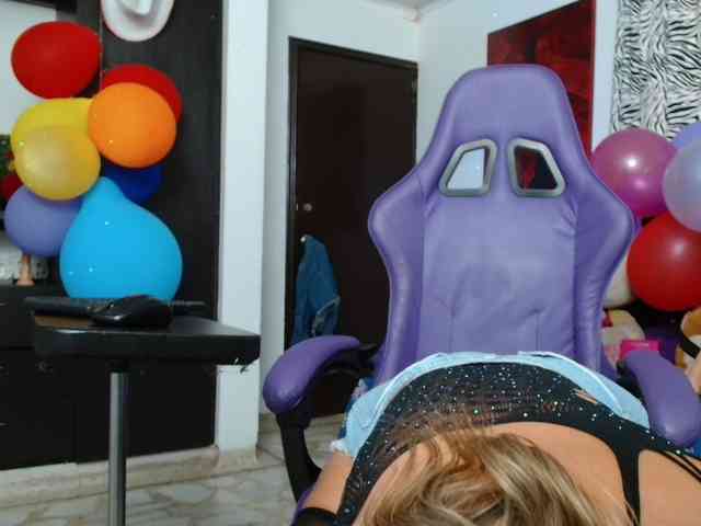 hot-sexy-bunny webcam