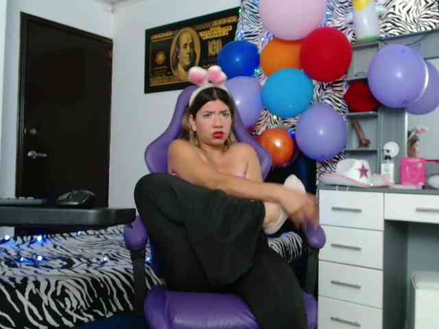 hot-sexy-bunny webcam