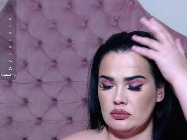 Margosha-yours live cam on BongaCams