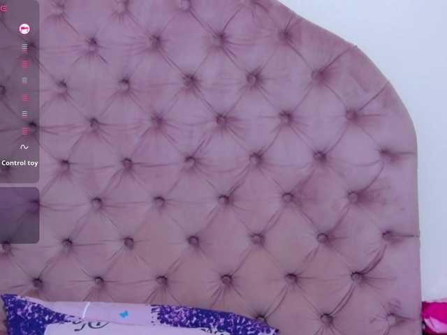 Margosha-yours live cam on BongaCams