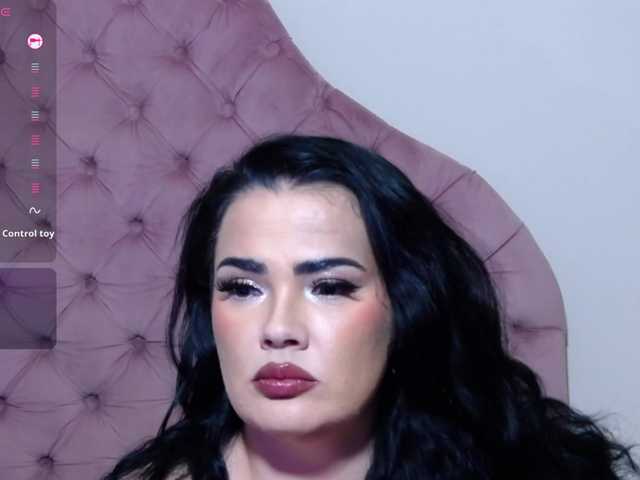 Margosha-yours live cam on BongaCams