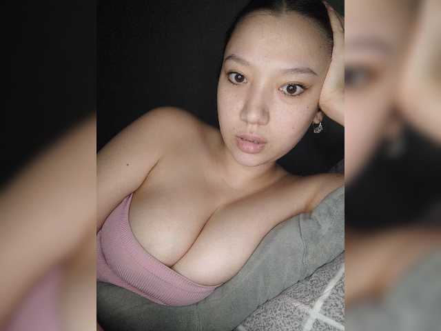 Arina979797 live cam on BongaCams