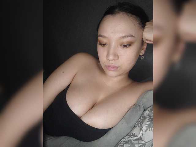 Arina979797 live cam on BongaCams