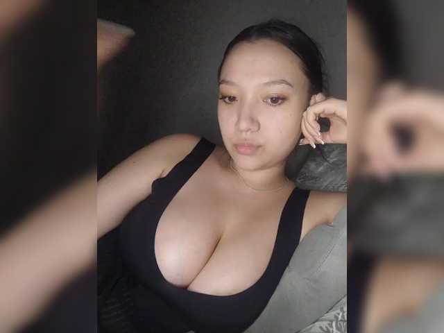 Arina979797 live cam on BongaCams
