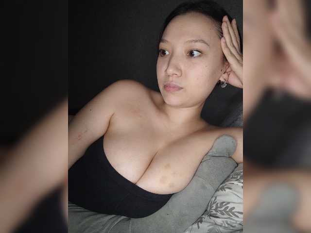 Arina979797 live cam on BongaCams