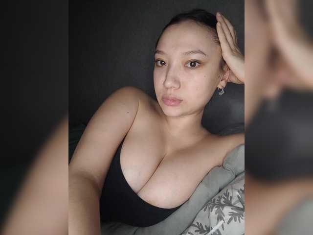 Arina979797 live cam on BongaCams