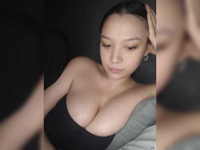 Arina979797 live cam on BongaCams