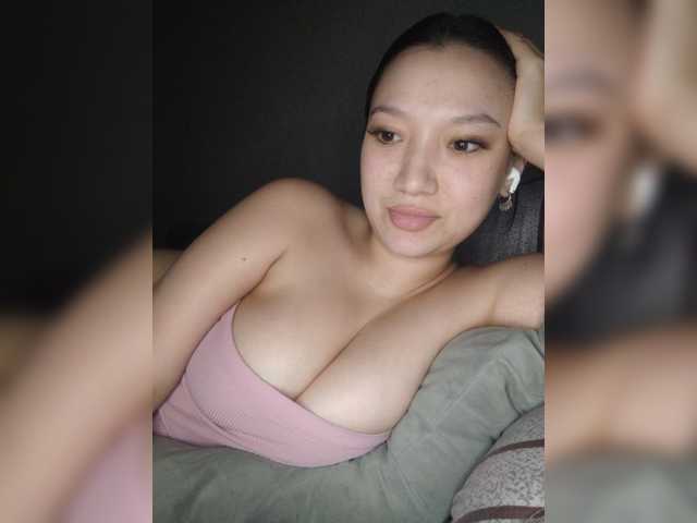 Arina979797 live cam on BongaCams