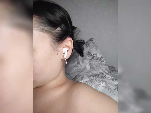 Arina979797 live cam on BongaCams