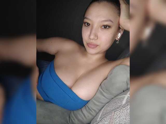 Arina979797 live cam on BongaCams