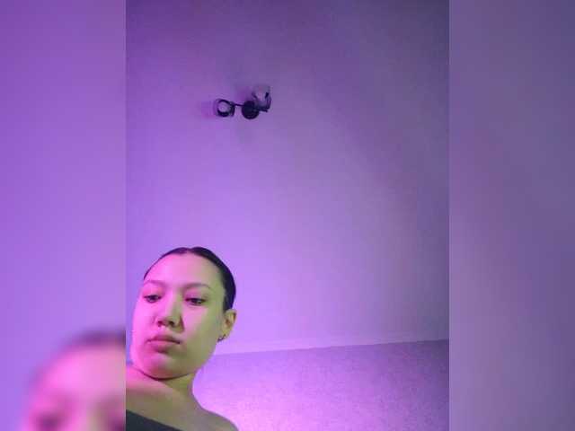 Arina979797 live cam on BongaCams