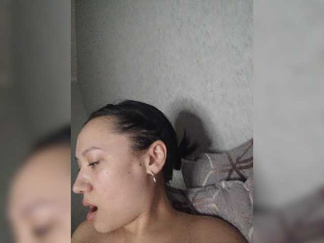 Arina979797 live cam on BongaCams