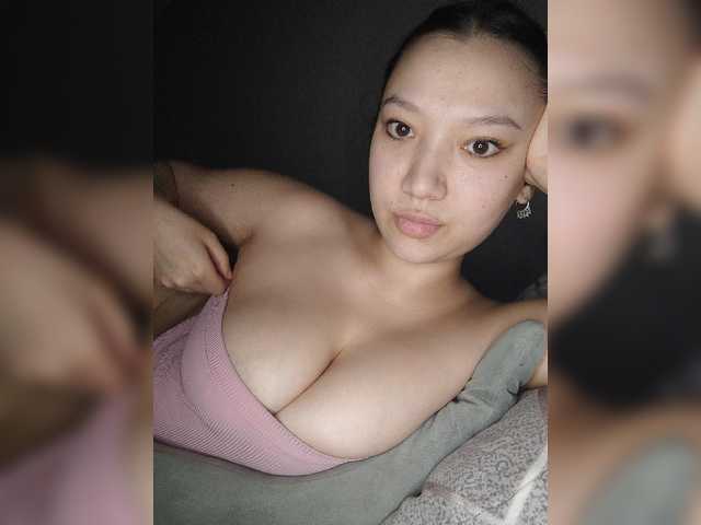 Arina979797 live cam on BongaCams