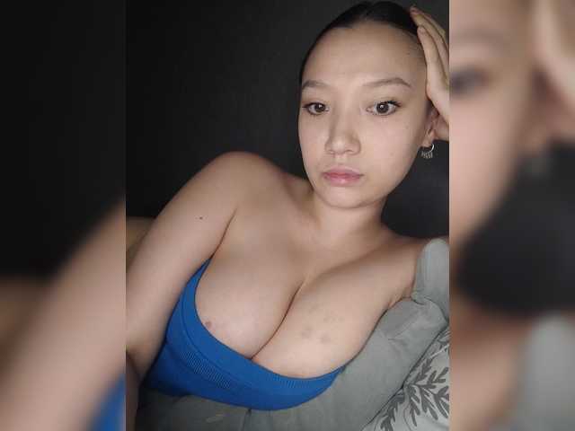 Arina979797 live cam on BongaCams