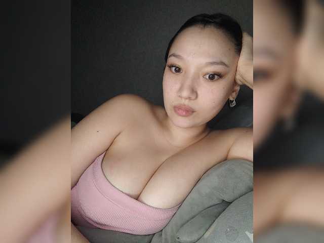 Arina979797 live cam on BongaCams
