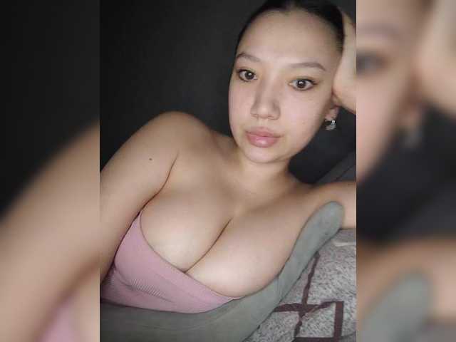Arina979797 live cam on BongaCams