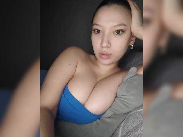 Arina979797 live cam on BongaCams