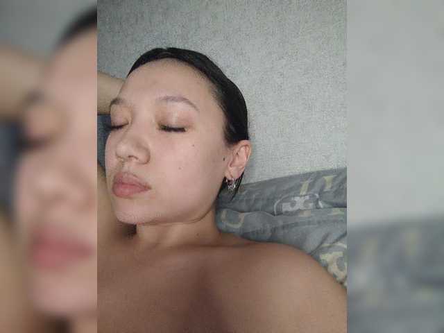 Arina979797 live cam on BongaCams