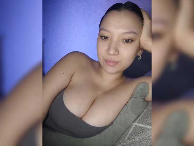 Arina979797 live cam on BongaCams