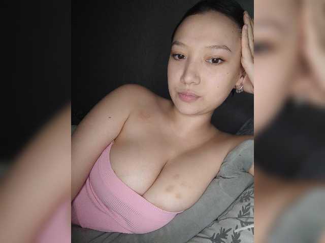 Arina979797 live cam on BongaCams