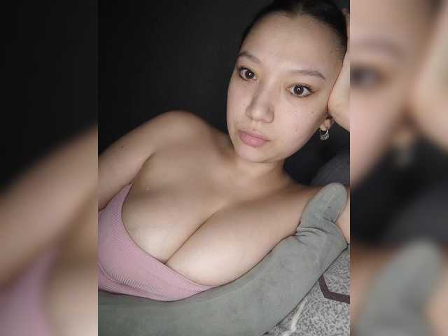Arina979797 live cam on BongaCams
