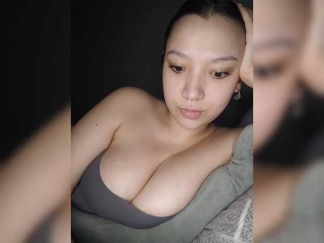 Arina979797 live cam on BongaCams