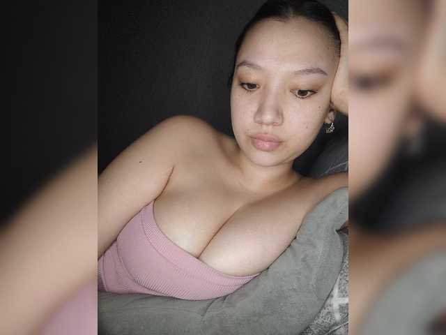 Arina979797 live cam on BongaCams