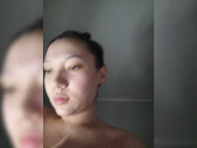 Arina979797 live cam on BongaCams