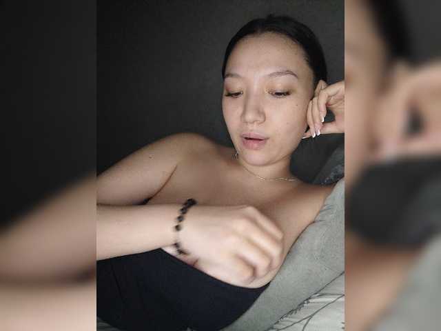 Arina979797 live cam on BongaCams