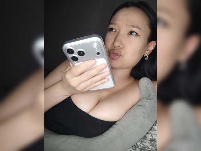 Arina979797 live cam on BongaCams