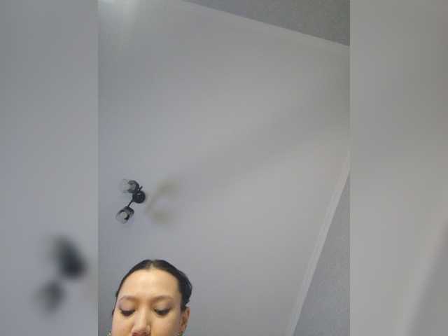 Arina979797 live cam on BongaCams