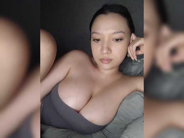 Goldlove1 live cam preview