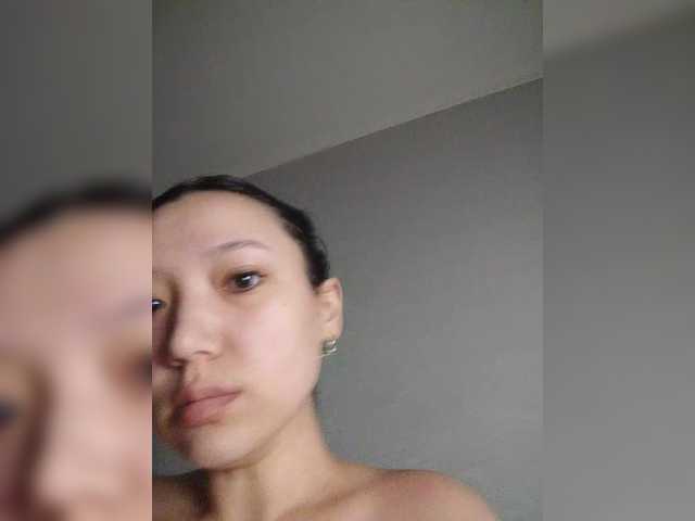 Arina979797 live cam on BongaCams