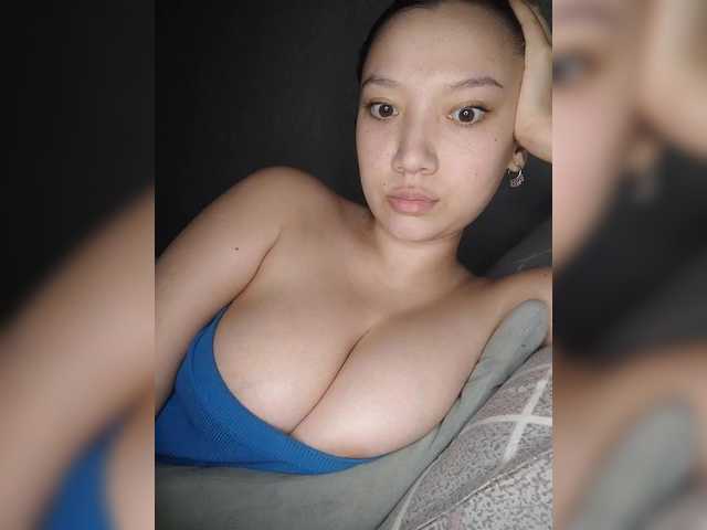 Arina979797 live cam on BongaCams