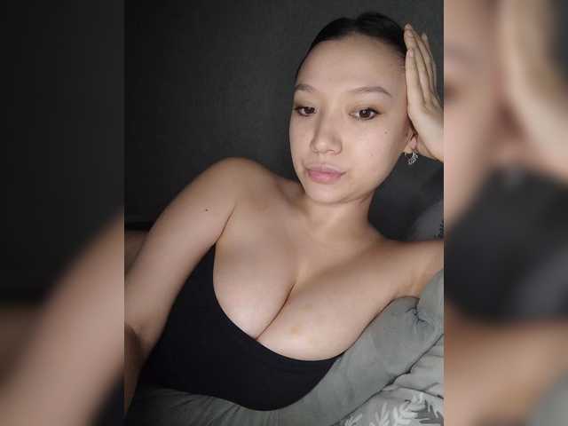 Arina979797 live cam on BongaCams