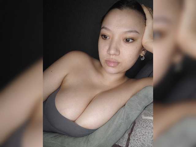 Arina979797 live cam on BongaCams