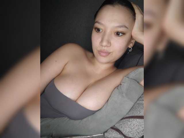 Arina979797 live cam on BongaCams