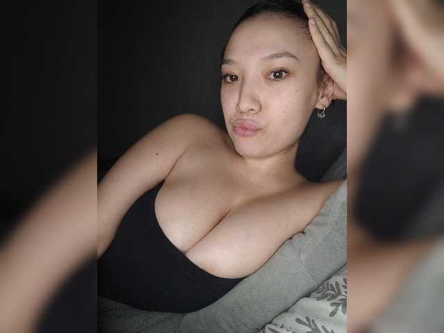 Arina979797 live cam on BongaCams