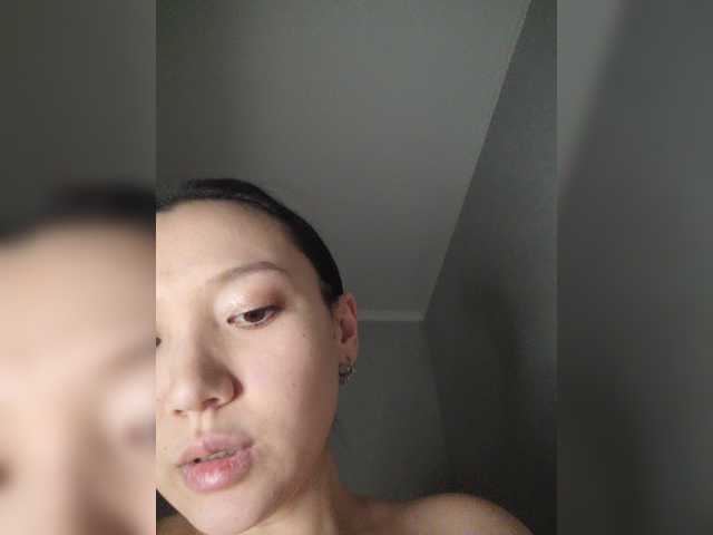 Arina979797 live cam on BongaCams