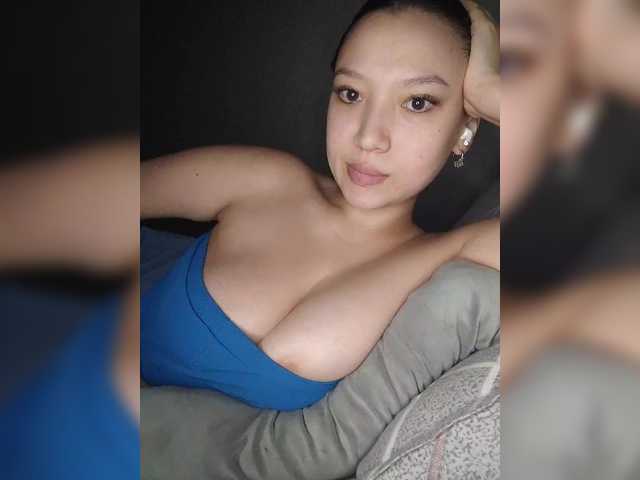 Arina979797 live cam on BongaCams