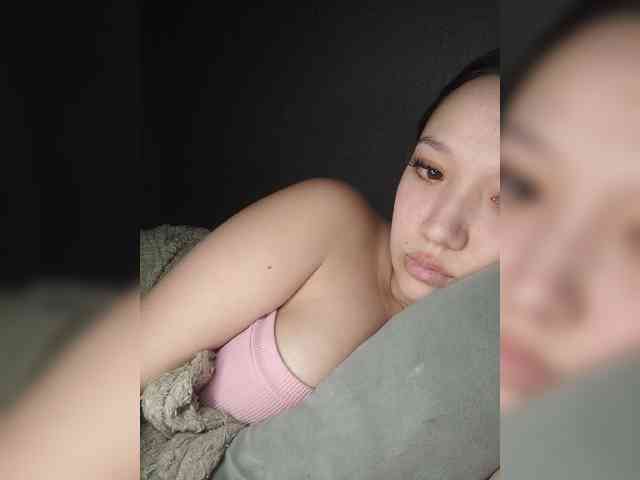 Arina979797 Live Webcam on BongaCams